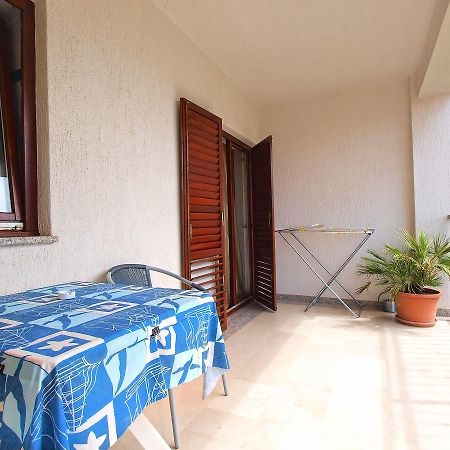 Rooms Ivica 1452 Fazana Bagian luar foto