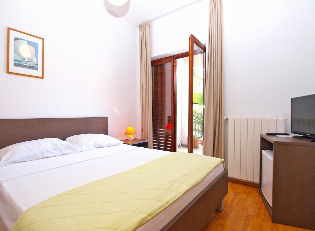Rooms Ivica 1452 Fazana Bagian luar foto