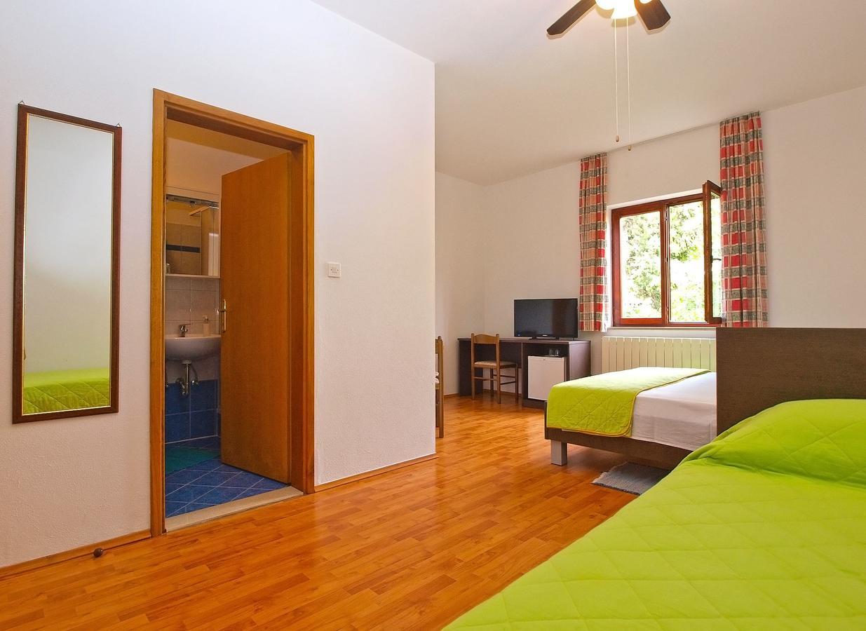 Rooms Ivica 1452 Fazana Bagian luar foto