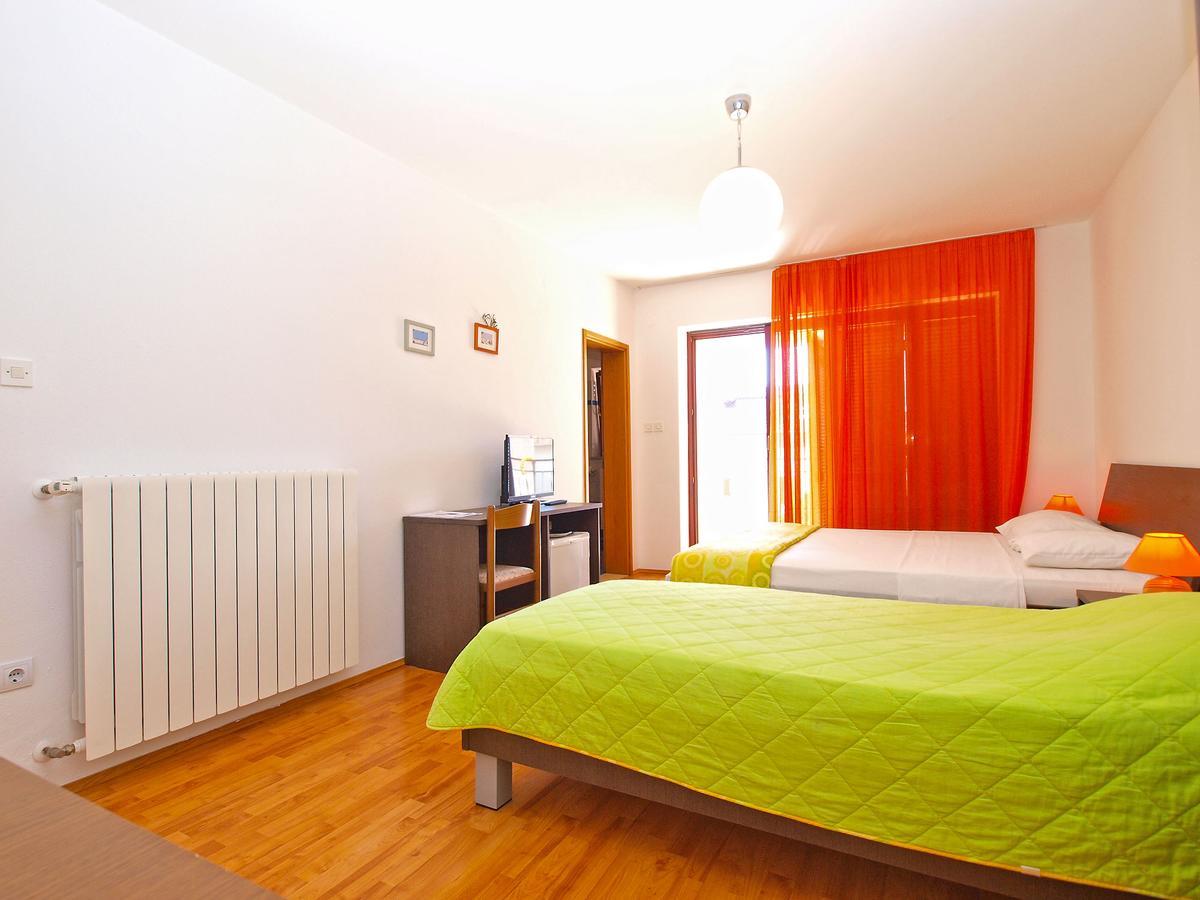 Rooms Ivica 1452 Fazana Bagian luar foto