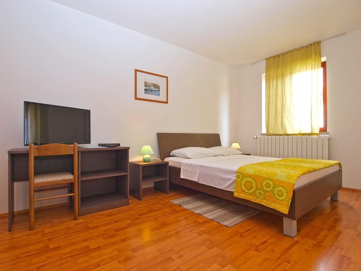 Rooms Ivica 1452 Fazana Bagian luar foto